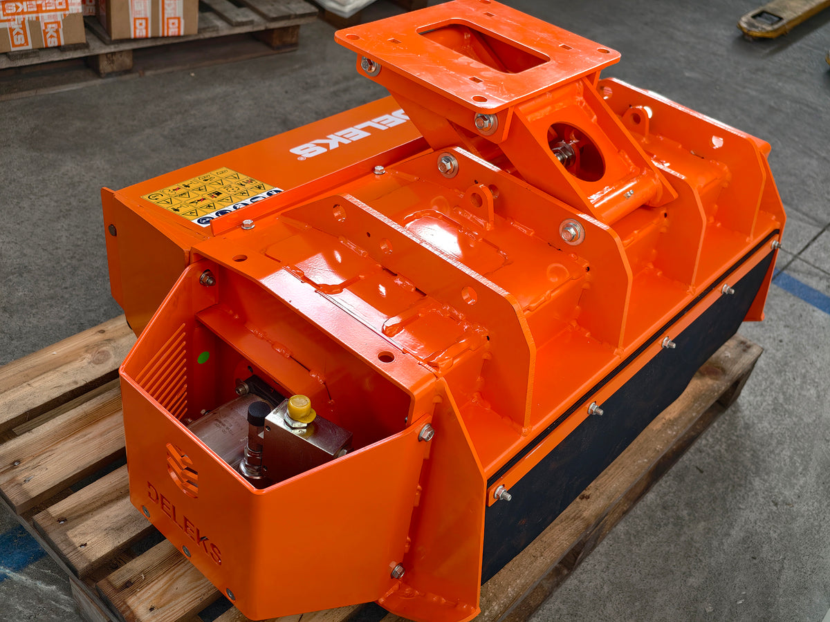 Top view of the DELEKS ARJ mulcher showing the mounting plate