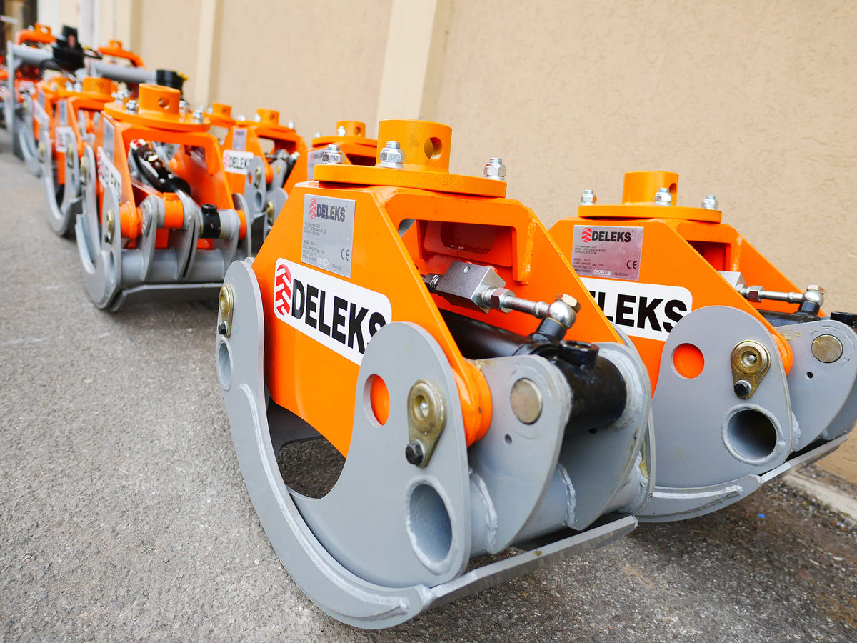 Log Grapple DK11 for Mini Excavators, Forest Crane or Manure Handling