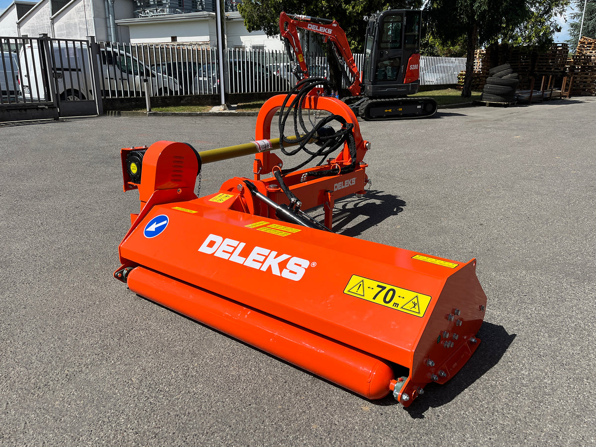 DELEKS GIRAFFA offset flail mower front view in the factory yard