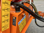 Safety labels and hydraulic hoses on the DELEKS FALCO H