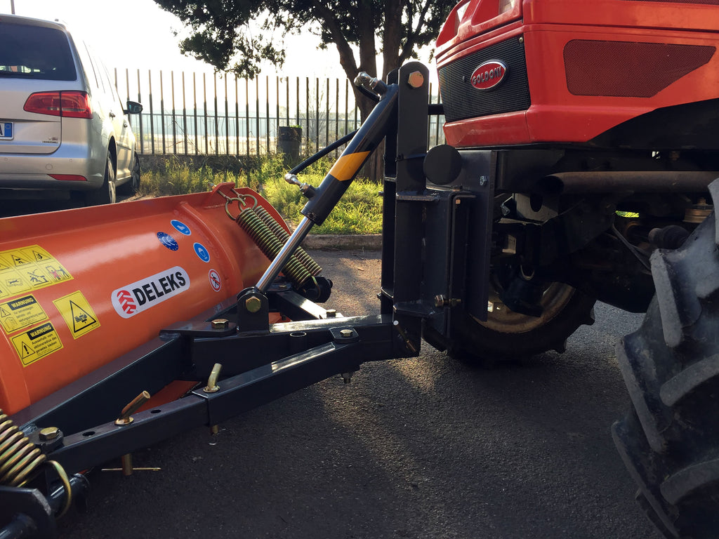 Rear view of the DELEKS LNS snow plow mounting frame
