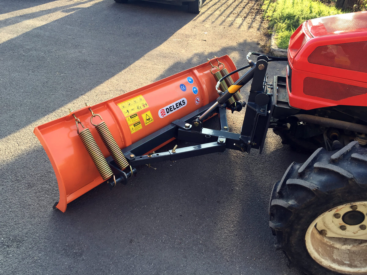 DELEKS LNS snow plow blade angled to the left