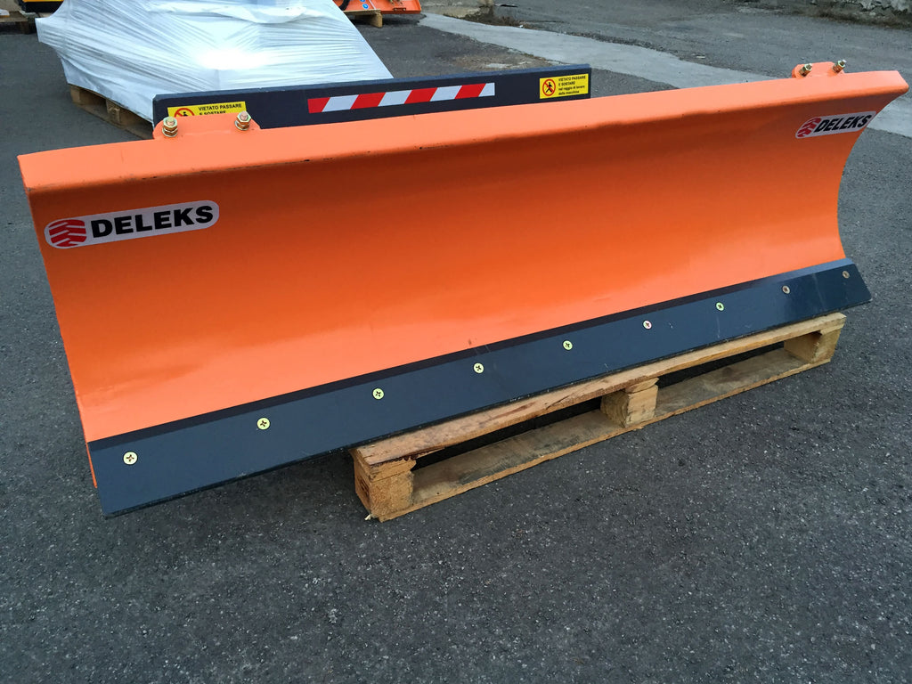 Snowplow for tractor, forklift, skid steer loader