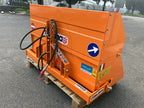 Side view of the DELEKS transport box with three-point hitch